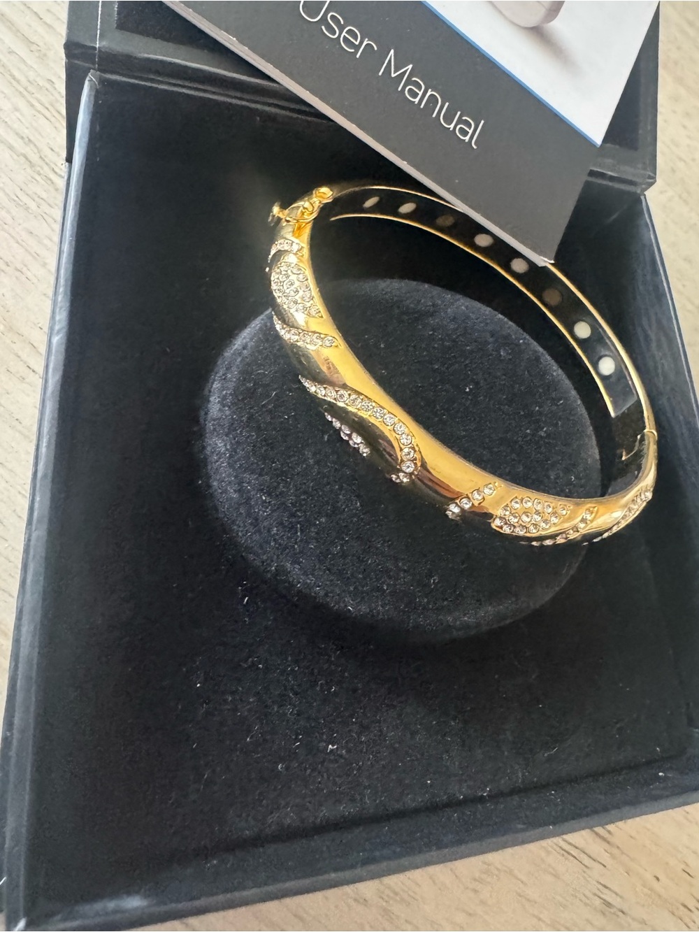 Nikkei Bella Passione-  Womens Bangle Bracelet - Triphase Technology